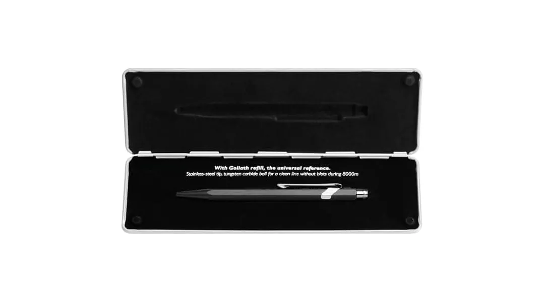 στυλό caran d'ache 849 fluo μαύρο medium σε μεταλλικό κουτί δώρου ballpen - Caran d'ache